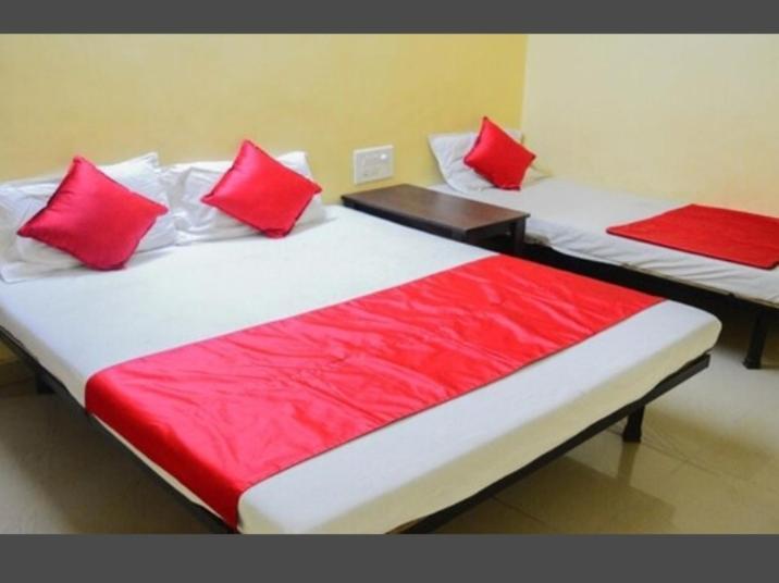 Sai Gaurav Palace Hotel Shirdi Exterior foto